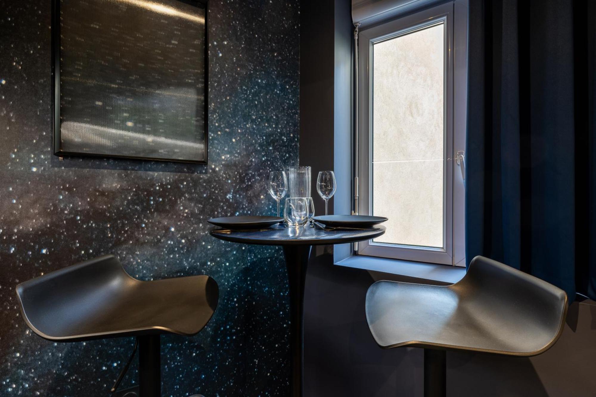 Appartamento Galaxy La Tete Dans Les Etoiles Riom Esterno foto