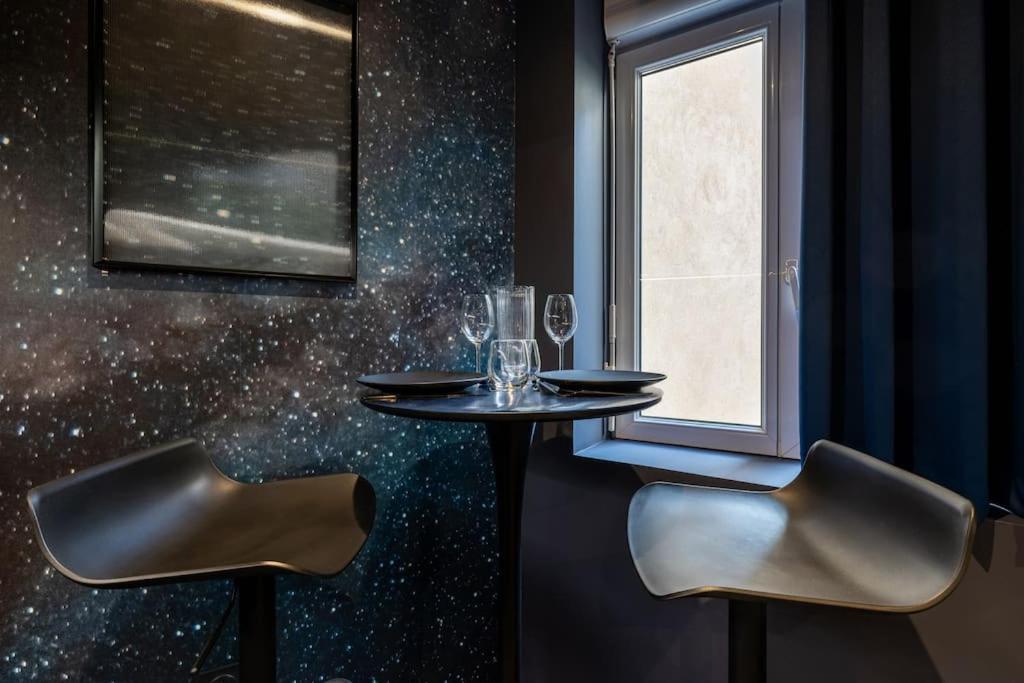 Appartamento Galaxy La Tete Dans Les Etoiles Riom Esterno foto